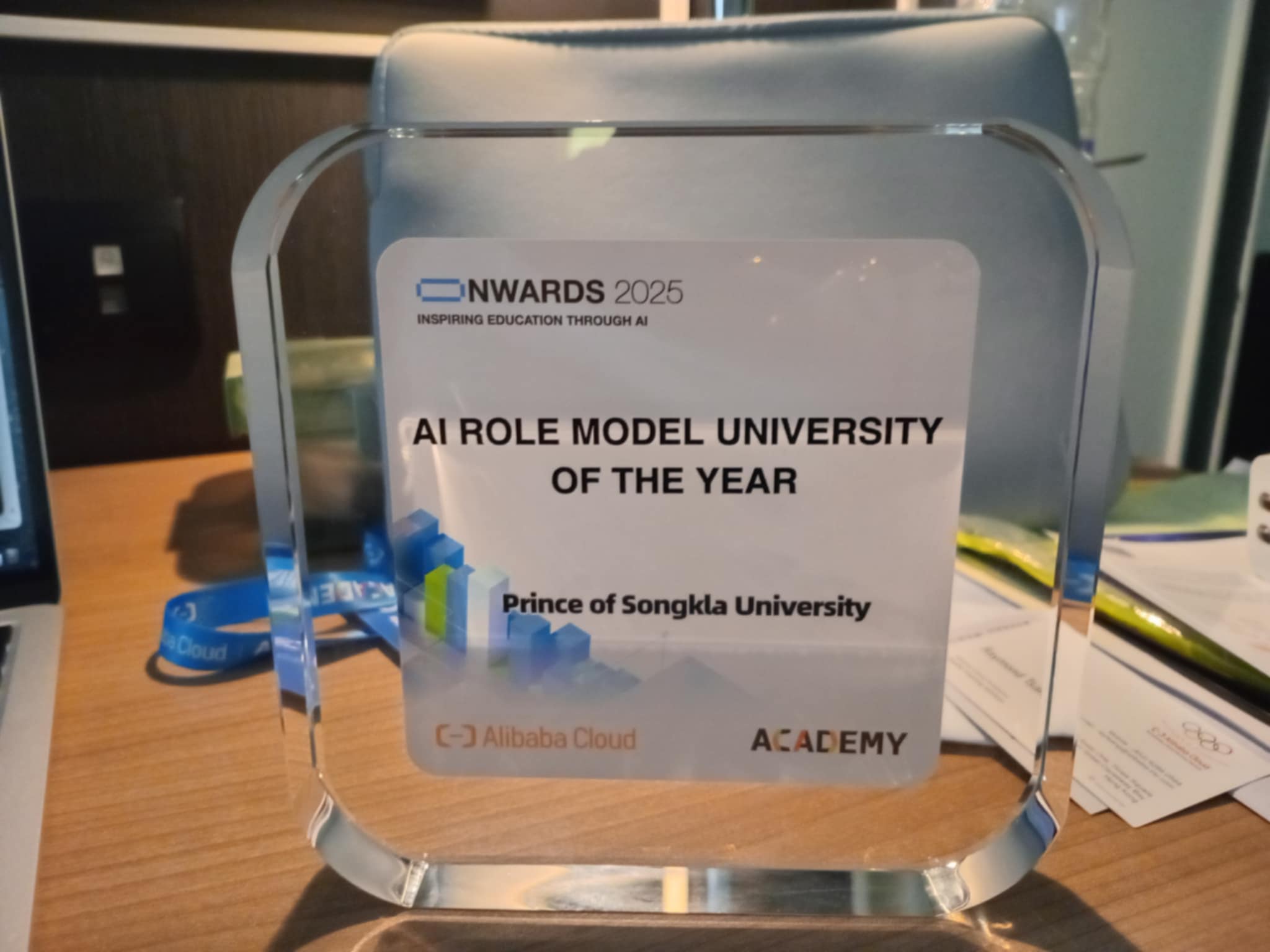 f8b54848 5b4b 4610 a74f 3eafa583ccdf