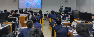 ทีมวิทยากรจากบริษัท Toyota Tsusho Nexty Electronics (Thailand) จัดอบรมเชิงปฏิบัติการพื้นฐานการสื่อสารข้อมูลภายในยานยนต์ ให้กับนักศึกษาสาขาวิชาวิศวกรรมคอมพิวเตอร์